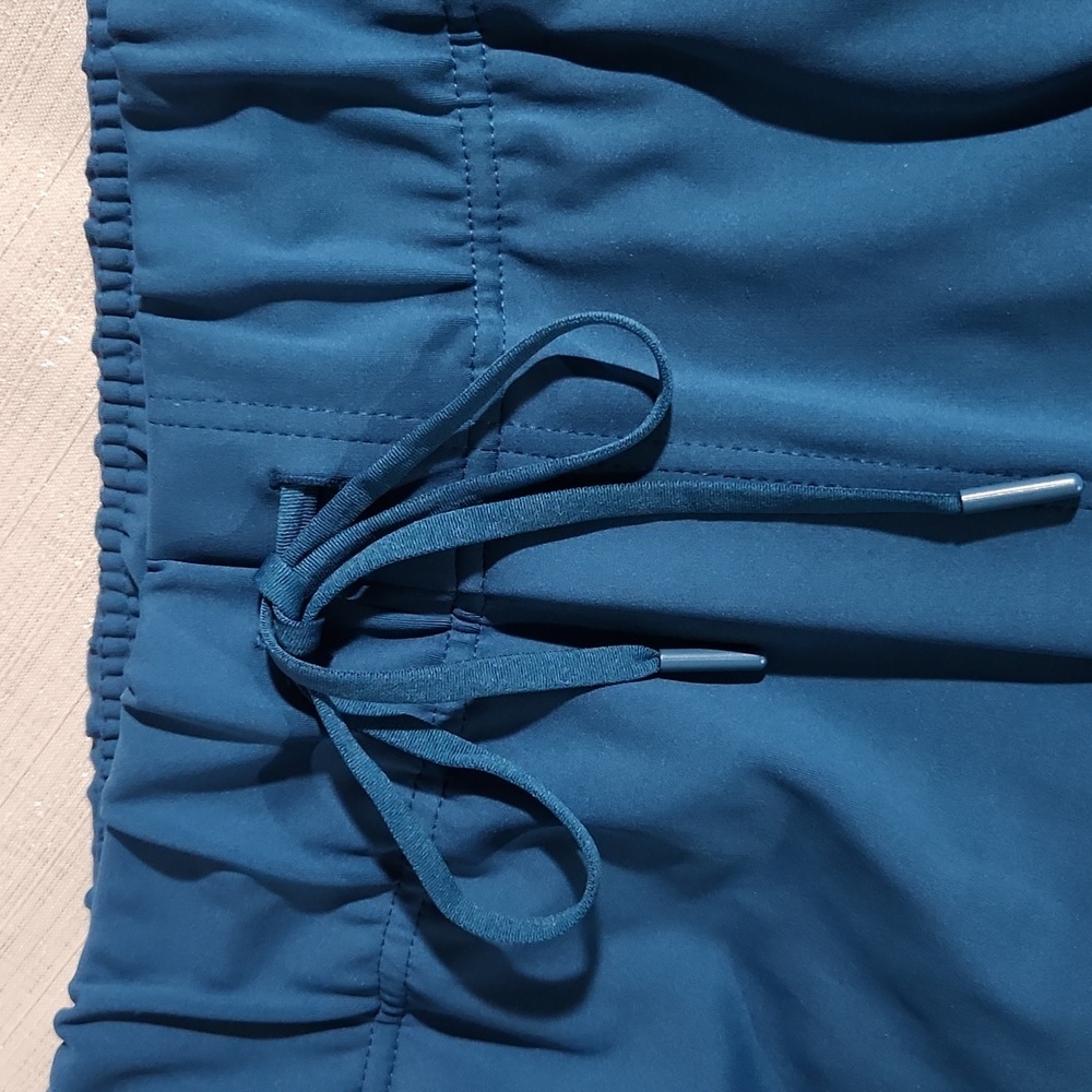 LIVI 22/24 BLUE CAPRI BY LANE BRYAN. - Picture 7 of 9